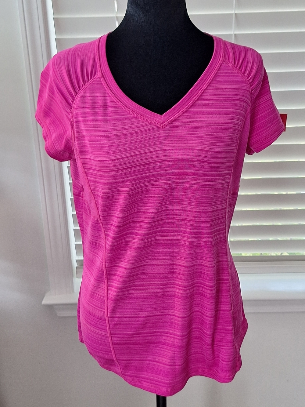 Xersion Hot Pink Short-Sleeve V-Neck Performance Tee